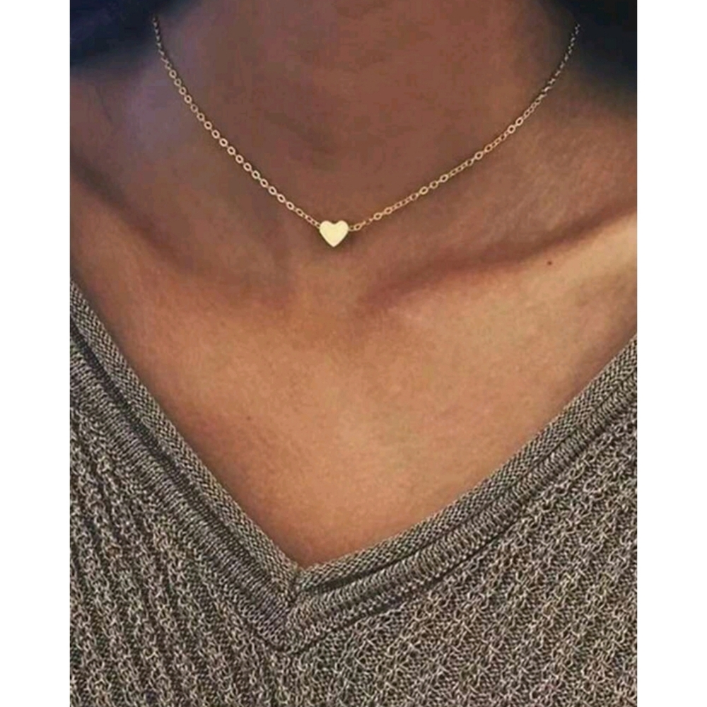 Anthropologie Dolly Minimalist Heart & Love Dainty Gold Necklace